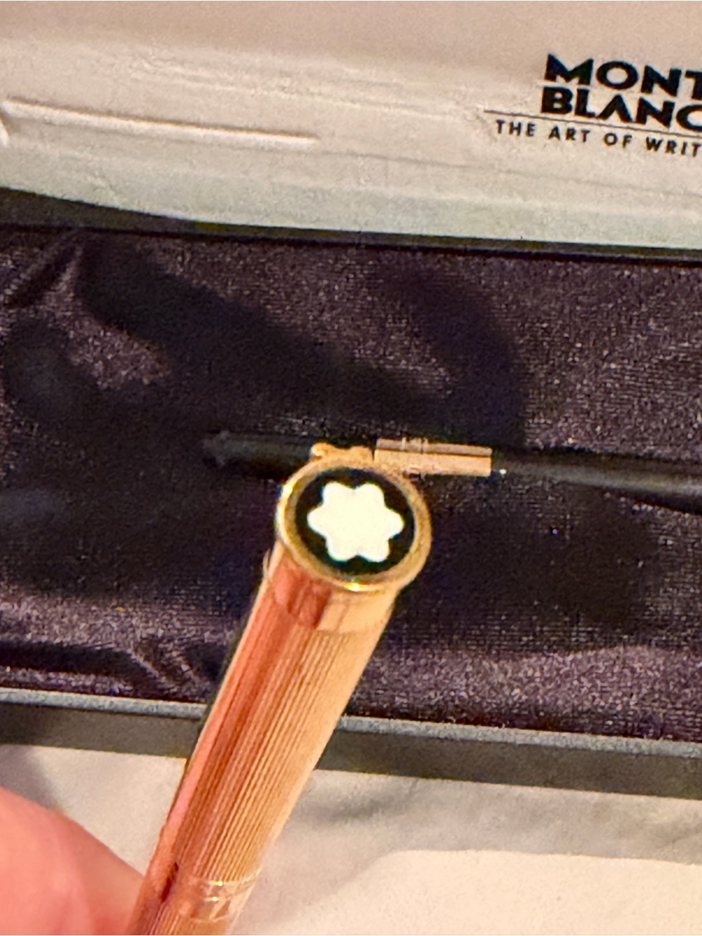 Montblanc Noblesse 18K Gold Nib Fountain Pen - Gold Striped, Box & 2 Converters - Picture 5 of 11